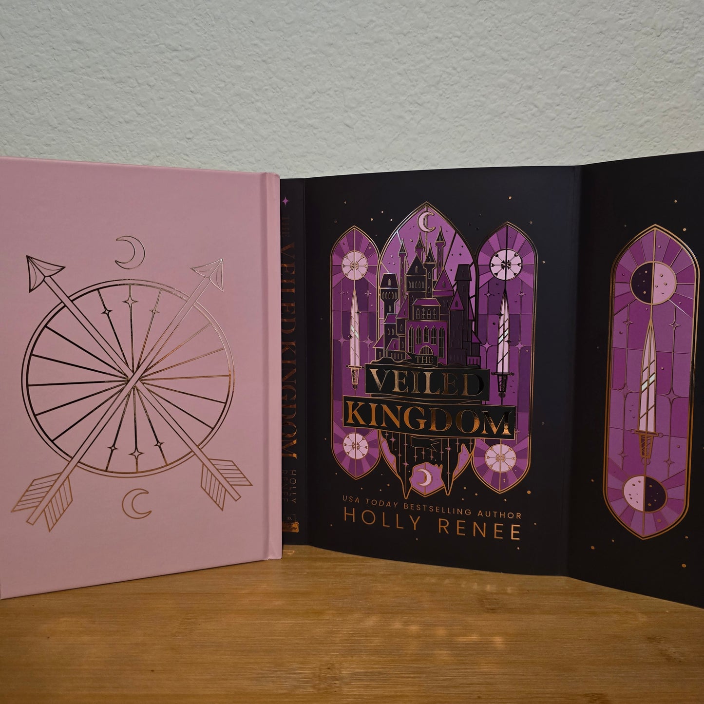 The Veiled Kingdom by Holly Renee (Exclusive Darkly Edition)
