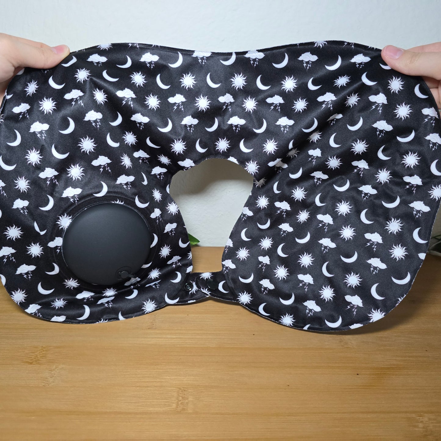 ☀️🌑 Light & Dark Travel Pillow – Illumicrate Exclusive - EnchantedBindings