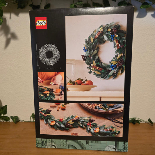 Evergreen Holiday Wreath — LEGO Botanical Collection (10340)