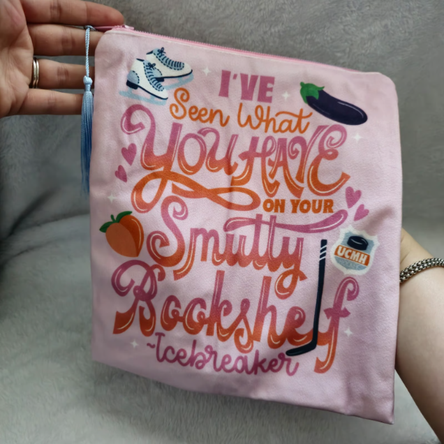 Icebreaker Kindle Bag (The Darkly Box) - EnchantedBindings