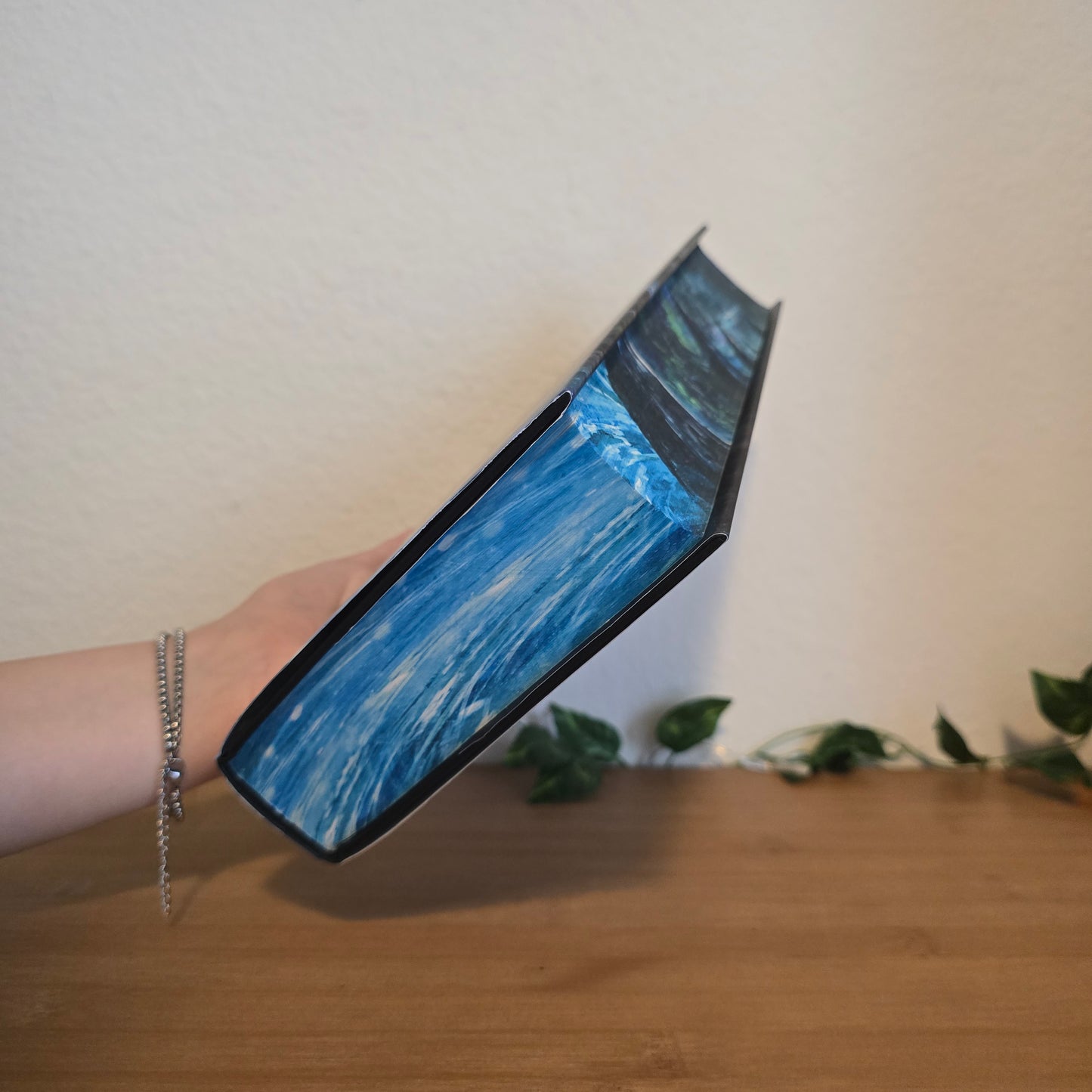 A Song of Legends Lost by M.H. Ayinde – Illumicrate Exclusive Edition - EnchantedBindings