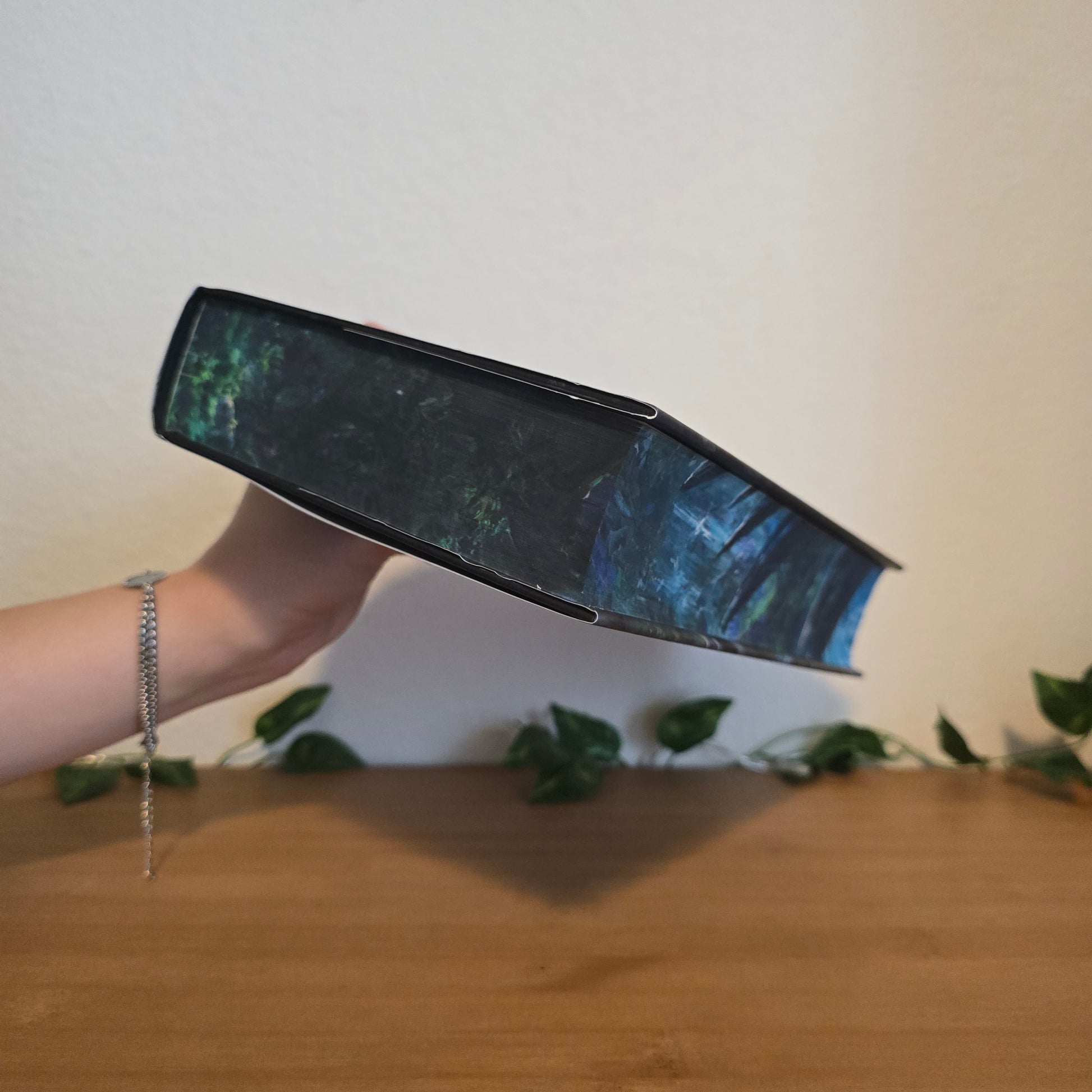 A Song of Legends Lost by M.H. Ayinde – Illumicrate Exclusive Edition - EnchantedBindings