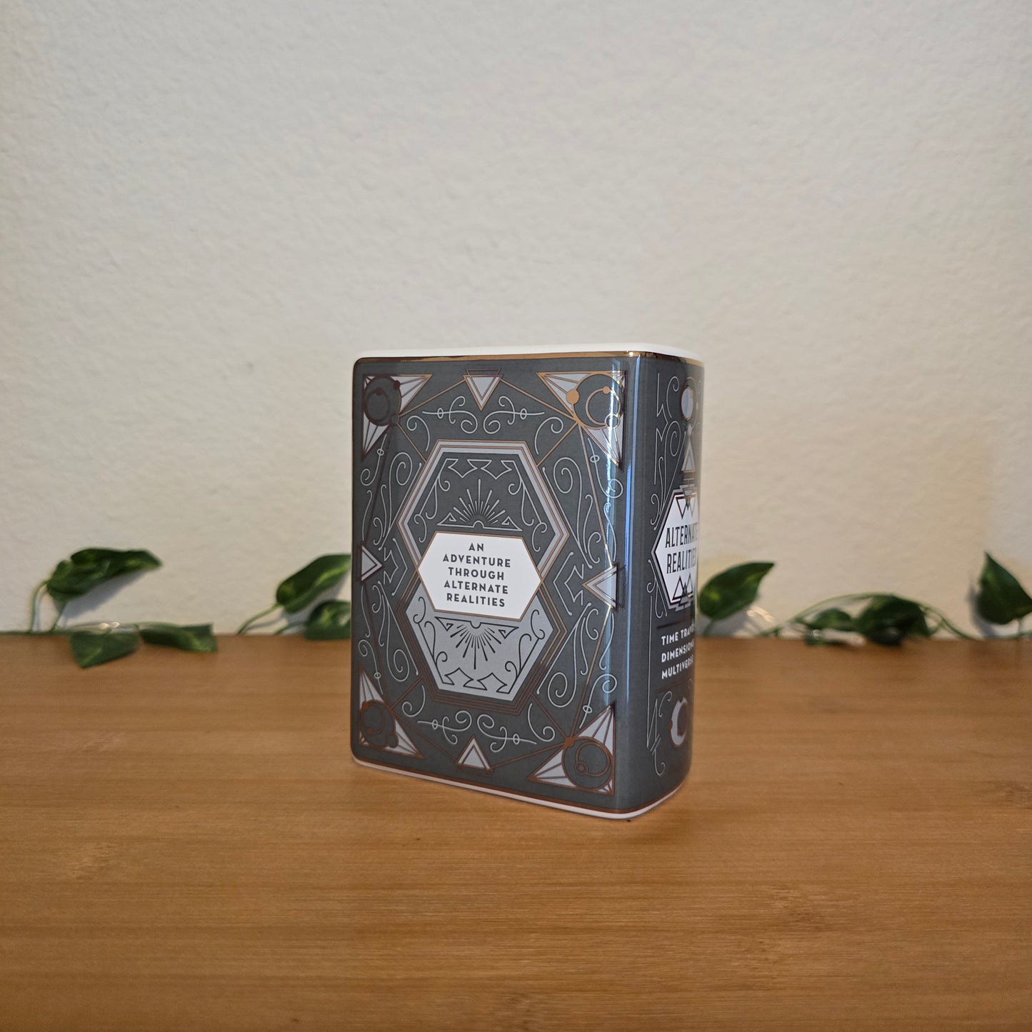 Alternate Realities Book Pot – Illumicrate Exclusive - EnchantedBindings